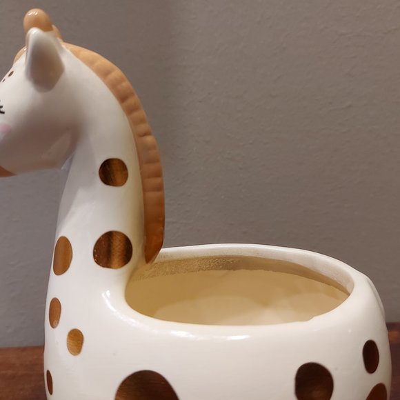 Charmed Aroma Giraffe Candle Holder - Picture 5 of 9